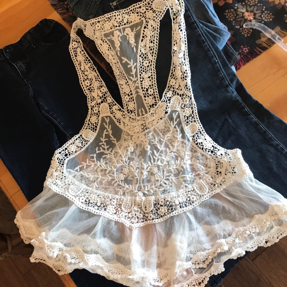 Lace sleeveless see through top